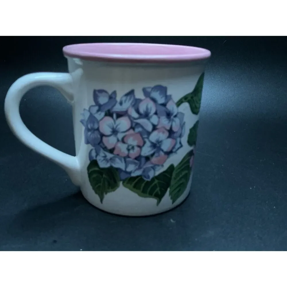 Vintage Potpourri Press Mugs - 1989 Hydrangea Floral, Set of 3.‎